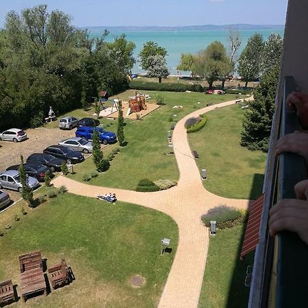 Appartamento Hanga Apartman Siófok Esterno foto