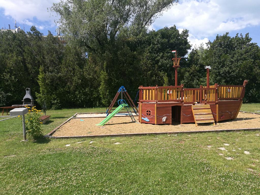 Hanga Apartman Siófok Esterno foto